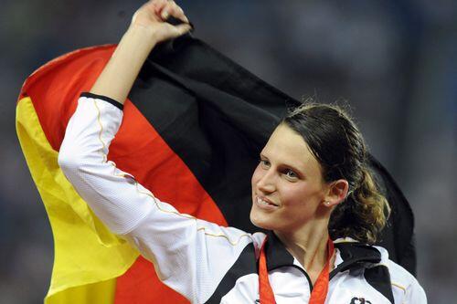 Gold im Modernen Fünfkampf: Die 22-jährige Lena Schöneborn triumphiert in der Sportart, die Coubertin persönlich ins Leben gerufen hat.e