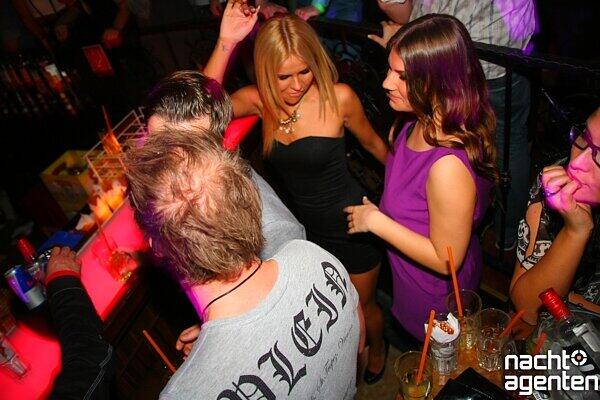 Im Crown's Club stand auch dieser Samstag unter dem Motto "Garden & Restaurant". Mehr Bilder unter: www.nachtagenten.de