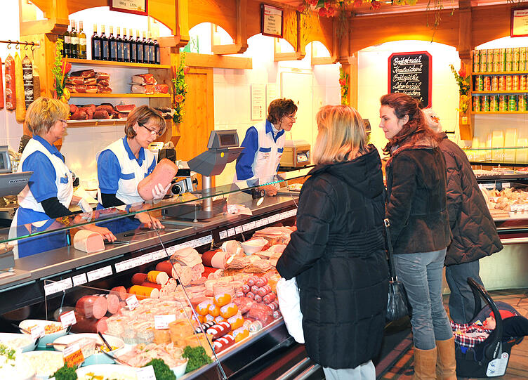 Hier wird der Ort mit Fleisch versorgt: die Metzgerei &bdquo;Boneberger&ldquo; in der Ranertstraße.