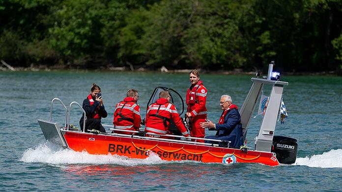 Innenminister Herrmann, DLRG und Wasserwacht starten eine Kampagne f&uuml;r mehr Sicherheit am Badesee.