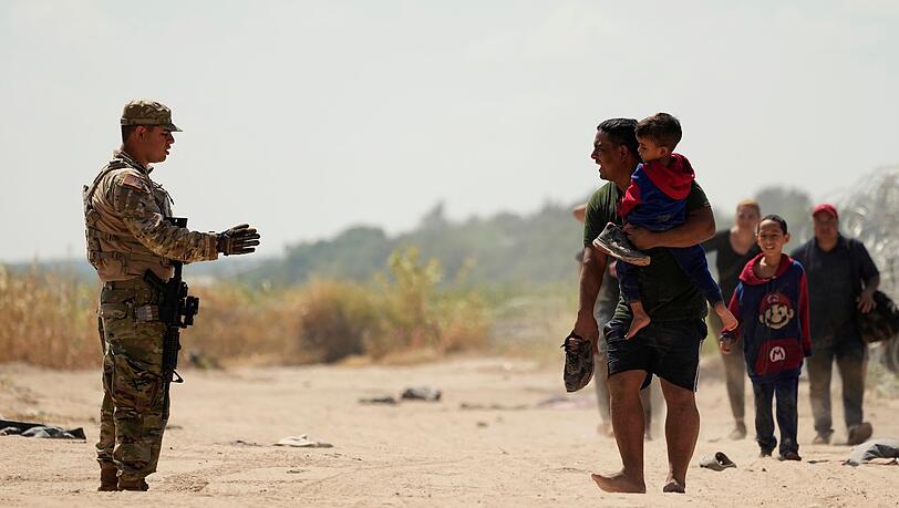 Die US-Regierung unter Präsident Donald Trump geht hart gegen Migranten vor - nicht nur solche ohne gültigen Aufenthaltsstatus. (Archivbild)