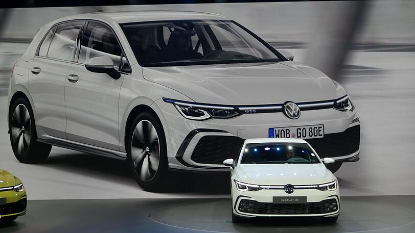 Der Bundestrainer würde sich als Wunschauto einen Golf GTE mit Plug-in-Hybrid aussuchen.