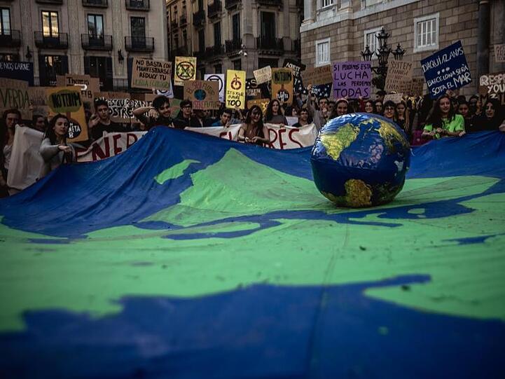 Demonstration für mehr Klimaschutz in Barcelona.