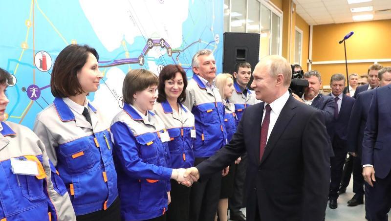 Der russische Präsident Wladimir Putin besucht anlässlich des fünften Jahrestages der Krim-Annexion die Halbinsel. Hier zu Besuch im Kraftwerk "Balaklawskaja". Der russische Präsident Wladimir Putin besucht anlässlich des fünften Jahrestages der Krim-Annexion die Halbinsel. Hier zu Besuch im Kraftwerk "Balaklawskaja".