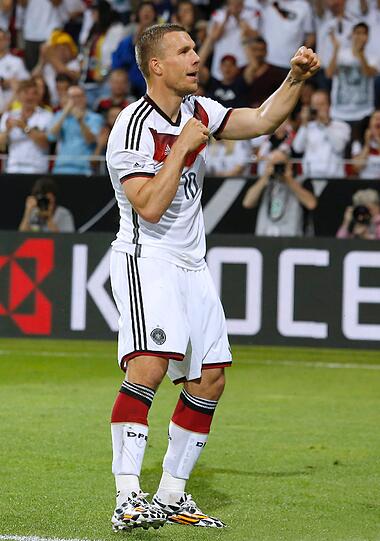 Lukas Podolski(29/114 Länderspiele): Wieder Poldi? Nach der schweren Verletzung von Marco Reus und dessen WM-Aus könnte der Arsenal-Profi die Comeback-Überraschung dieses Turniers sein. In Form wie nie, körperlich gut drauf und torgefährlich. Poldi reloaded? Noch hat er seinen Stammplatz nicht sicher. Es-müllert-Chance:  20%