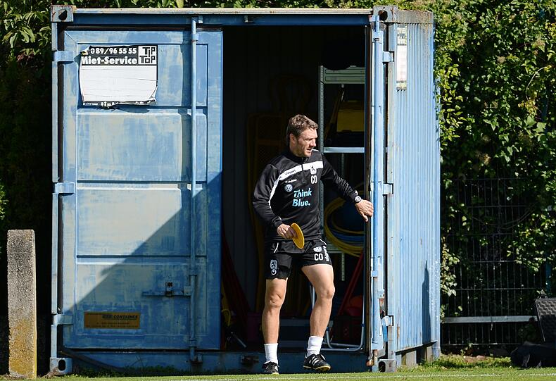 TSV-1860-Trainer Ricardo Moniz muss gehen: Die Bilder von seinem Abgang an der Grünwalder Straße.