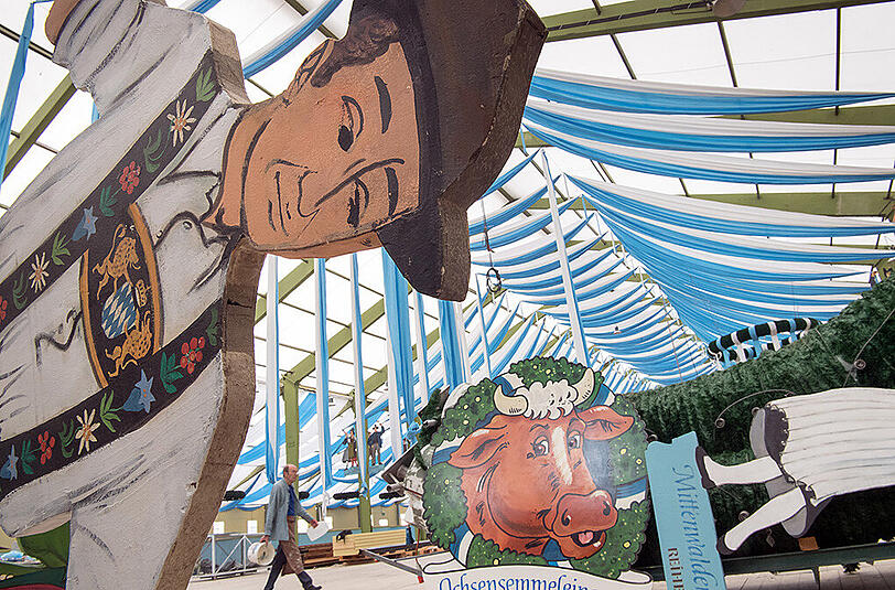 Auf der Theresienwiese geht's vorwärts: Die aktuellen Bilder vom Wiesn-Aufbau zum Durchklicken.