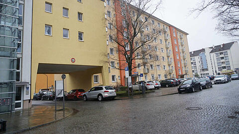 Der Tatort der blutigen Axtattacke in Schwabing: Die Kreuzung der Gernotstraße an der Ecke Burgunderstraße.