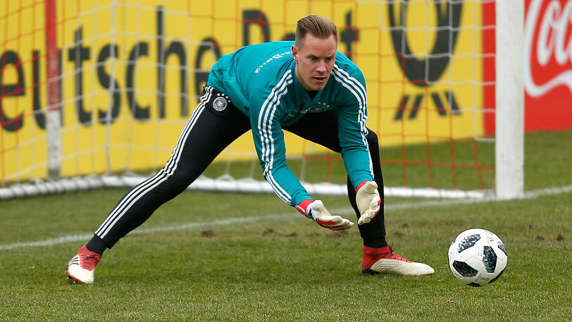 Marc-André ter Stegen beim Training mit der deutschen Nationalmannschaft.