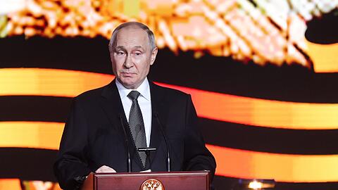 Wladimir Putin bei der Gedenkfeier anlässlich des 80. Jahrestages der Schlacht von Stalingrad.