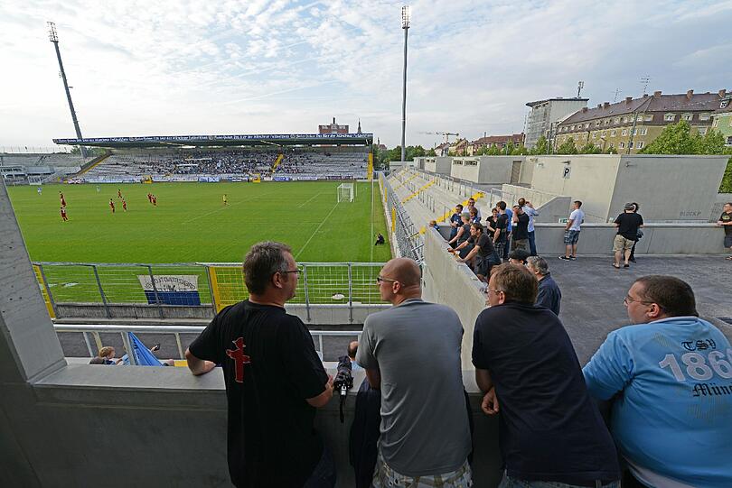 Das erste Spiel im renovierten Grünwalder Stadion. Die Impressionen zum Durchklicken!