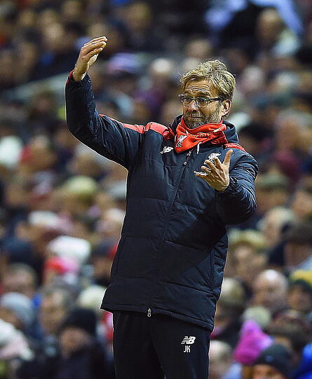 Klopp hofft, dass seine Offensive gegen den Rekordmeister wieder ähnlich effektiv ist wie gegen Arsenal. "Er hat gezeigt, was er drauf hat. Ich hoffe, dass er das auch am Sonntag zeigt", sagte Klopp über den zweifachen Torschützen Roberto Firmino.