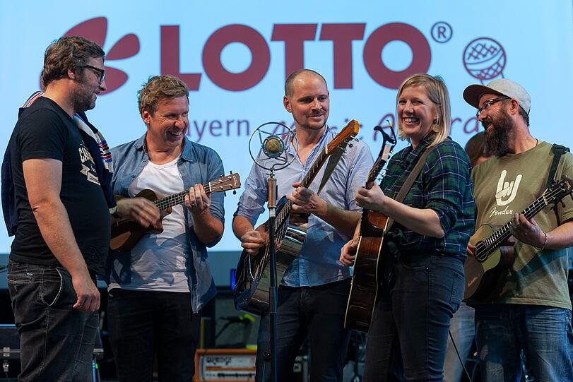 Nach über 100 eingereichten musikalischen Beiträgen bebte die, bis auf den letzten Platz besetzte, Freiheiz-Halle beim großen Finale des &bdquo;LOTTO Bayern MusicAward 2018&ldquo; in München.