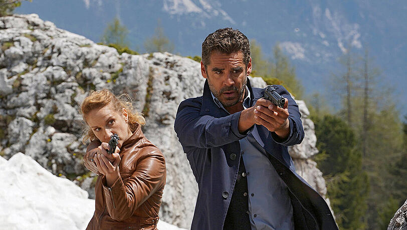 "Der Bozen-Krimi: Tödliche Stille": Sonja (Chiara Schoras) und "Capo" Zanchetti (Tobias Oertel) bei ihrem letzten Einsatz "Der Bozen-Krimi: Tödliche Stille": Sonja (Chiara Schoras) und "Capo" Zanchetti (Tobias Oertel) bei ihrem letzten Einsatz