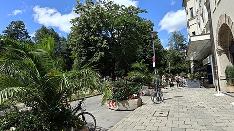 Die Sommerstraße am Isartor 2023. Diese Woche verwandeln sich zwei Straßen in Sendling in einen verkehrsberuhigten Bereich.