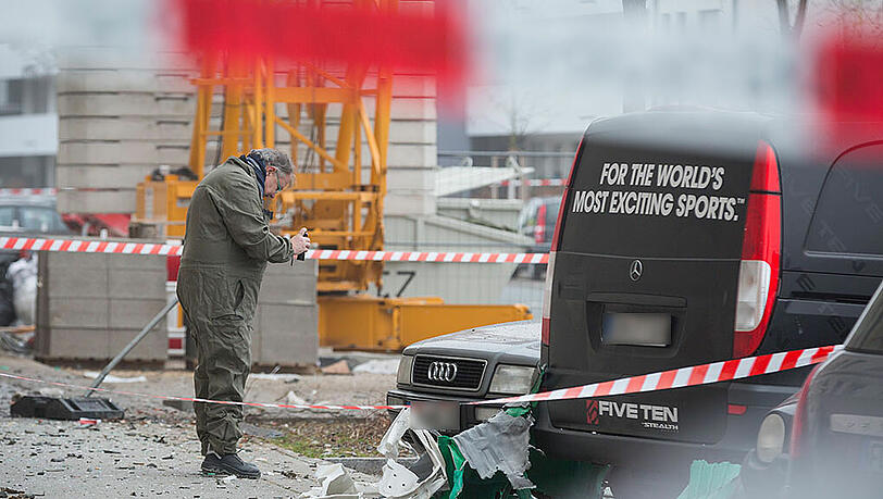 Die Dixi-Klo-Explosion sorgte in der Fürther Südstadt für Verwüstung und massive Schäden. Die Bilder vom Tatort. Die Dixi-Klo-Explosion sorgte in der Fürther Südstadt für Verwüstung und massive Schäden. Die Bilder vom Tatort.