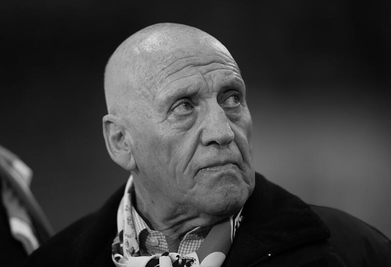 Peter Grosser, Kapitän der Meistermannschaft des TSV 1860 von 1966, ist am 2. März tot in seiner Wohnung aufgefunden worden. Der ehemalige Nationalspieler wurde 82 Jahre alt.