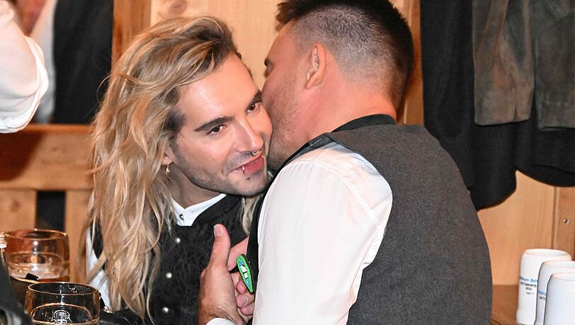 Bill Kaulitz und Marc Eggers turtelten ganz öffentlich auf der Wiesn 2024. Bill Kaulitz und Marc Eggers turtelten ganz öffentlich auf der Wiesn 2024.