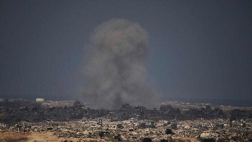 Rauch steigt auf nach einem israelischen Militärschlag im nördlichen Gazastreifen.