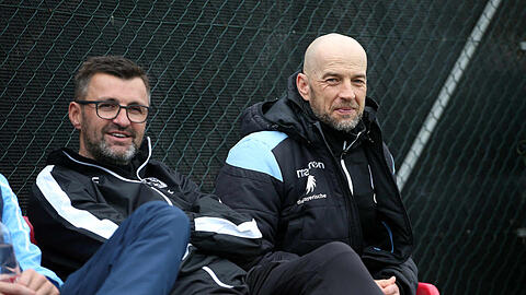 Nehmen normalerweise immer zu zweit an den Pressekonferenzen teil: Trainer Michael Köllner (l.) und Sport-Geschäftsführer Günther Gorenzel.