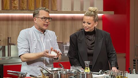 "Die K&uuml;chenschlacht XXL": Mario Kotaska (l.) und Zora Klipp.