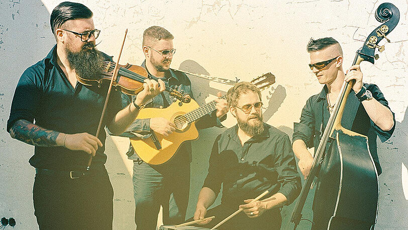 Django 3000 (mit Shantel & Bucovina Club Orkestar)rocken am 10. Juli die Musik-Arena auf dem Toolwood. Django 3000 (mit Shantel & Bucovina Club Orkestar)rocken am 10. Juli die Musik-Arena auf dem Toolwood.