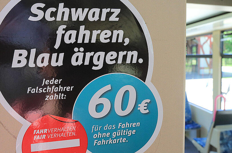Trotz Disziplin und Ordnungsliebe sind 39 Prozent der Deutschen schon einmal schwarz gefahren.