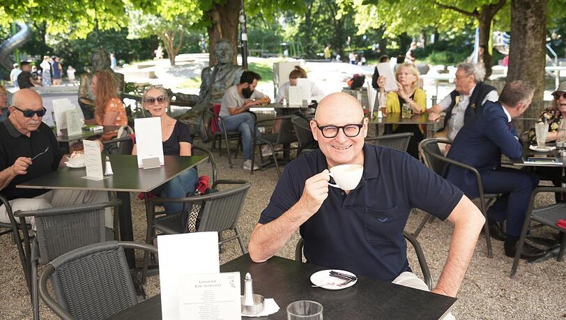 Sein Gewerkschaftsbüro bei Verdi ist geleert, der Job ist getan: Heinrich Birner, Münchens oberster Arbeitskämpfer und Streikführer, hört nach einem Vierteljahrhundert auf - und hat jetzt endlich viel mehr Zeit für Biergarten und Straßencafé.