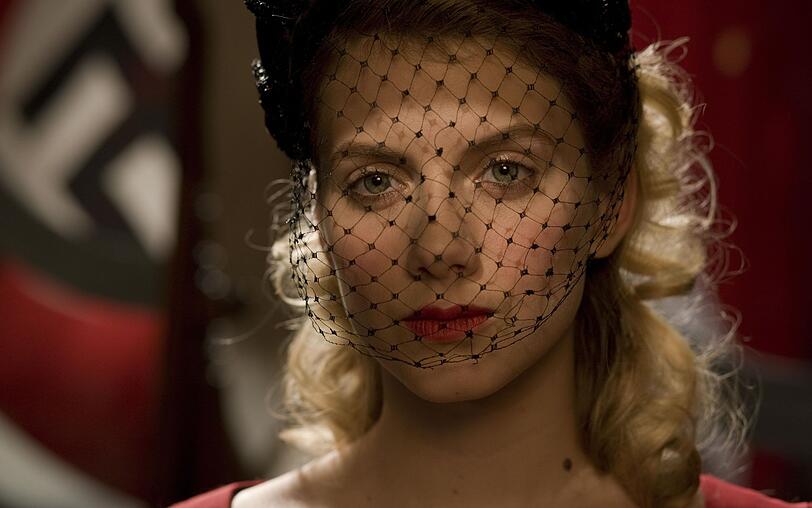 Wartet geduldig auf ihre Rache: Shosannas (M&eacute;lanie Laurent) Familie wurde von Oberst Landa ermordet.