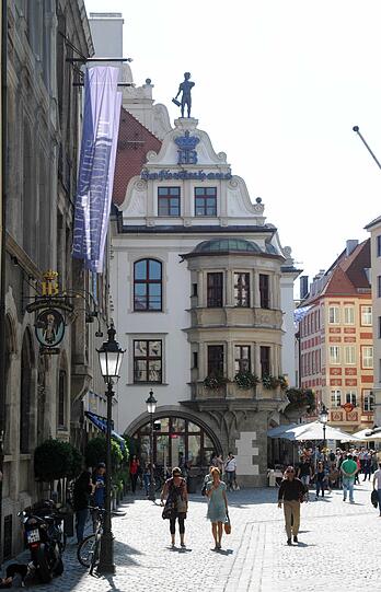 Das berühmteste Wirtshaus der Welt: Das Hofbräuhaus am Platzl.