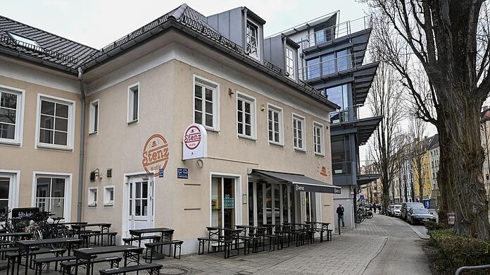 Dem Gebäude, in dem sich das Stenz befindet, drohte bis vor kurzem noch der Abriss. Jetzt soll es erstmal weiter gehen in der Lindwurmstraße 122.