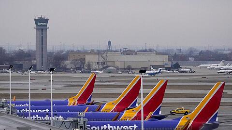 Eine Maschine der US-Fluggesellschaft Southwest Airlines ist plötzlich in einen Sinkflug gegangen - zwei Besatzungsmitglieder wurden verletzt. (Archivfoto)