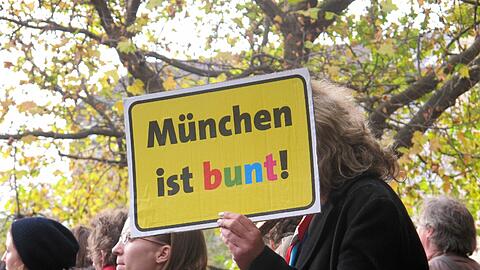 Auch die Initiative "München ist bunt" beteiligt sich an der Kampagne "Laut gegen Brauntöne".
