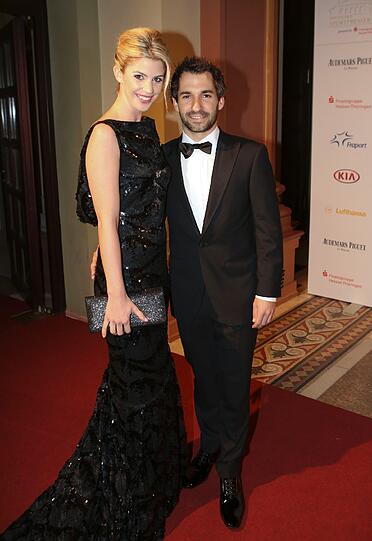 Rennfahrer Timo Glock und seine Freundin Isabell Reis.