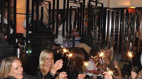 Felice Anno Nuovo: Im Ristorante La Stanza können Italien-Liebhaber auf 2016 anstoßen.