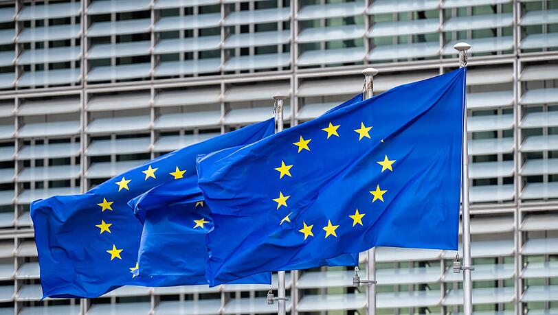 Die EU will Bürokratie abbauen. Aus der Sicht von Umweltschützern drohen dadurch aber massive Nachteile. (Symbolbild) Die EU will Bürokratie abbauen. Aus der Sicht von Umweltschützern drohen dadurch aber massive Nachteile. (Symbolbild)