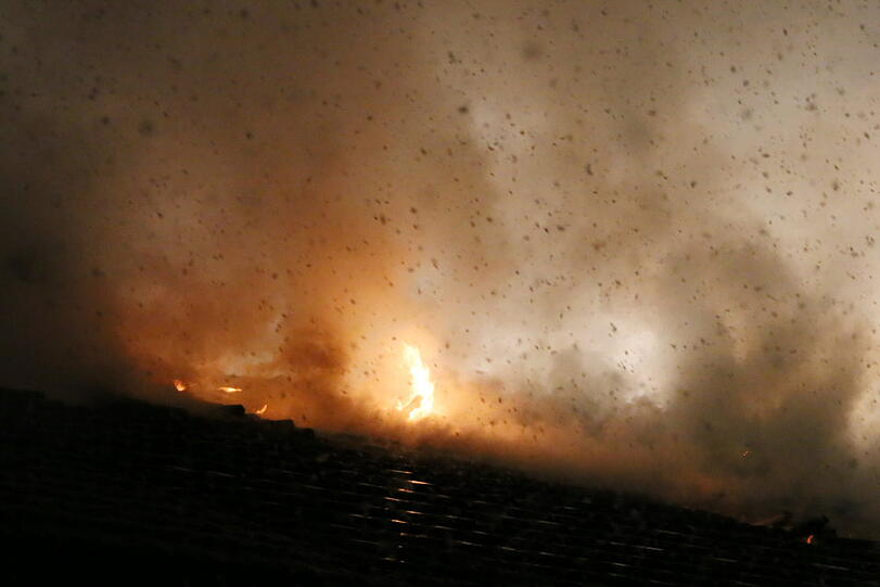 Das Haus in Pittenhart stand in den Abendstunden im Flammen.