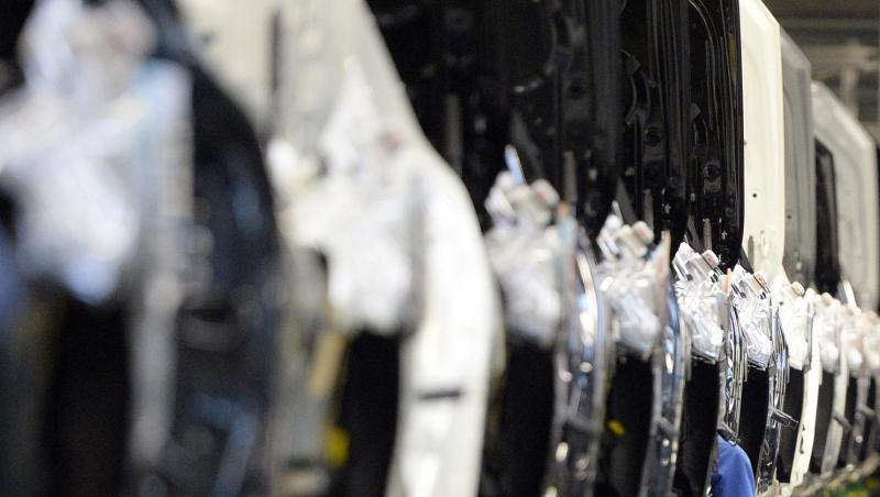 Auto-Produktion am Förderband. Die Deutsche Umwelthilfe prangert die nach ihrer Ansicht falsche Modellpolitik der deutschen Hersteller an. Auto-Produktion am Förderband. Die Deutsche Umwelthilfe prangert die nach ihrer Ansicht falsche Modellpolitik der deutschen Hersteller an.