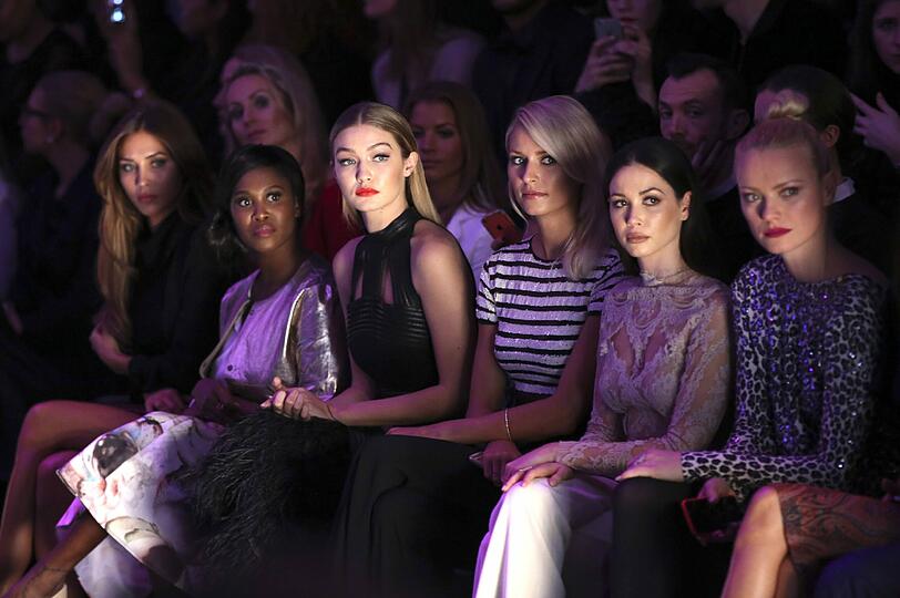 Gigi Hadid, Lena Gercke und Mandy Capristo in der Front Row.