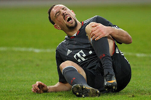 Der Griff ans Knie: Franck Ribéry.