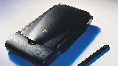 1990: Ein Vorserienmodell des "Apple Newton". Die Entwicklung des Pers&ouml;nlichen Digitalen Assistenten (PDA) starte unter dem damaligen Apple-Chef John Sculley.
