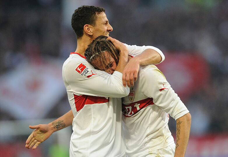 "Ich habe vorher gesagt, wenn ich heute kein Tor mache, nehm ich mir ein Taxi und komme nie wieder zurück.` 
(Abwehrspieler Khalid Boulahrouz (links) vom VfB Stuttgart, der beim 2:0 beim 1. FC Kaiserslautern erstmals seit sechseinhalb Jahren ein Bundesliga-Tor erzielte)