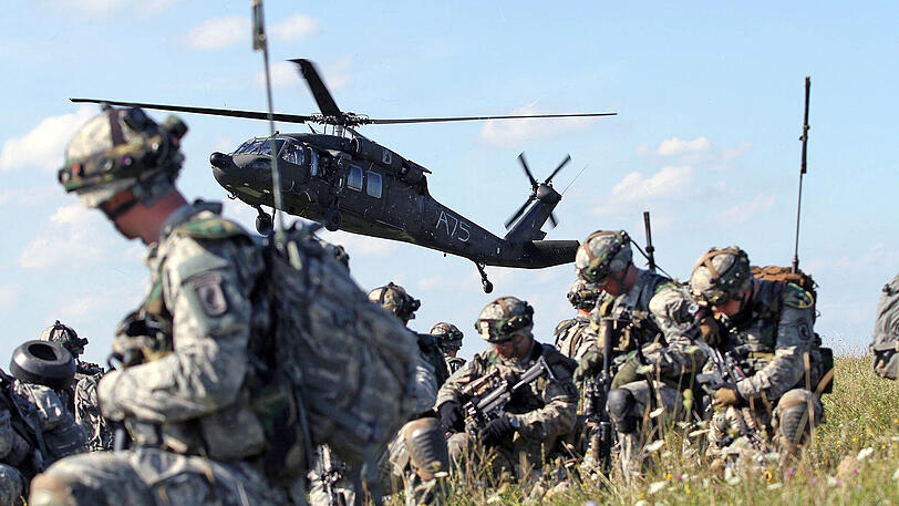 In Hohenfels trainieren NATO-Truppen für Kriseneinsätze aller Art. Sie können als "Zivilist auf dem Gefechtsfeld" dabei sein.