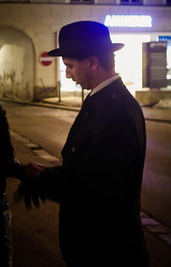 Verhaftung von "Harald Hitler" in Braunau. Die Bilder.