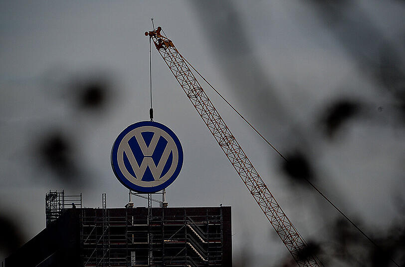 In der Nacht von Donnerstag auf Freitag gab es bei der dritten Verhandlungsrunde zwischen VW und Gewerkschaft einen Durchbruch im Streit um den Haustarifvertrag . Foto: Peter Steffen