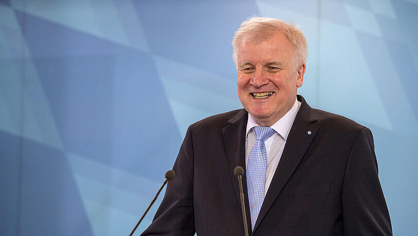 Horst Seehofer wechselt von Bayern nach Berlin, ist jetzt neuer Bundesinnenminister. Horst Seehofer wechselt von Bayern nach Berlin, ist jetzt neuer Bundesinnenminister.