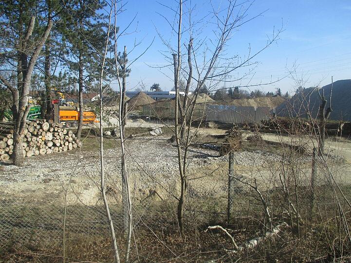 Aubinger Wohnungsbau: Blick von der S-Bahn-Station Leienfelsstraße auf die Baustelle.