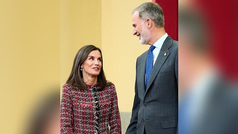 K&ouml;nig Felipe und K&ouml;nigin Letizia von Spanien beim Treffen mit den Mitgliedern der "Prinzessin von Asturien"-Stiftung.
