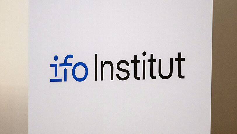 Beim Geschäftsklimaindex wurde laut dem Münchner Ifo-Institut unter Soloselbstständigen und Kleinstunternehmern ein Tiefpunkt erreicht. (Archivbild) Beim Geschäftsklimaindex wurde laut dem Münchner Ifo-Institut unter Soloselbstständigen und Kleinstunternehmern ein Tiefpunkt erreicht. (Archivbild)
