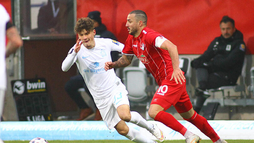 Eines der letzten Highlights im Löwen-Trikot für Leon Klassen: Das Derby gegen Türkgücü München und Sercan Sararer (r.). Eines der letzten Highlights im Löwen-Trikot für Leon Klassen: Das Derby gegen Türkgücü München und Sercan Sararer (r.).